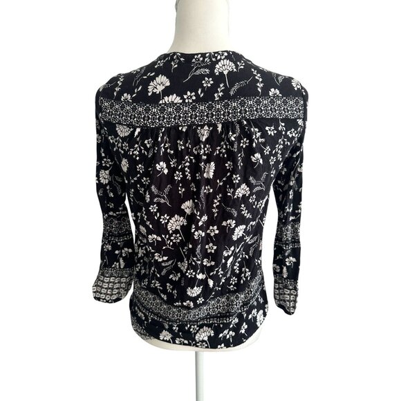 LUCKY BRAND Black White Floral Blouse Size XS - Picture 7 of 7